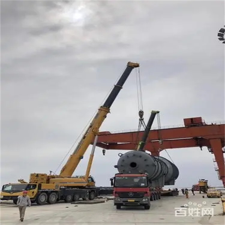 双滦如何选择好的吊车出租进行设备吊装